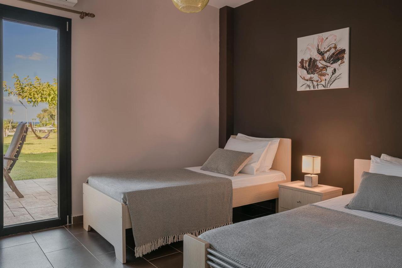 Queen Bee Residence Μηνιά Εξωτερικό φωτογραφία