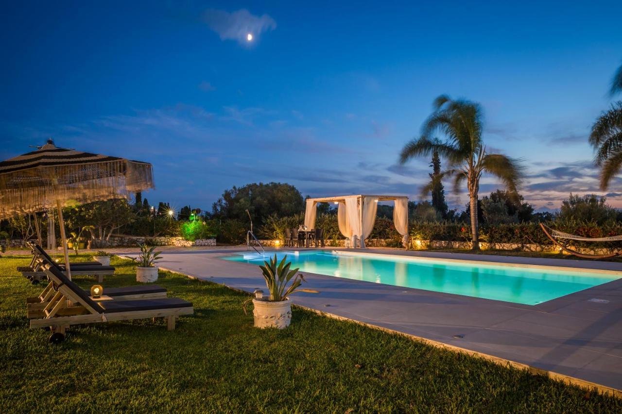 Queen Bee Residence Μηνιά Εξωτερικό φωτογραφία
