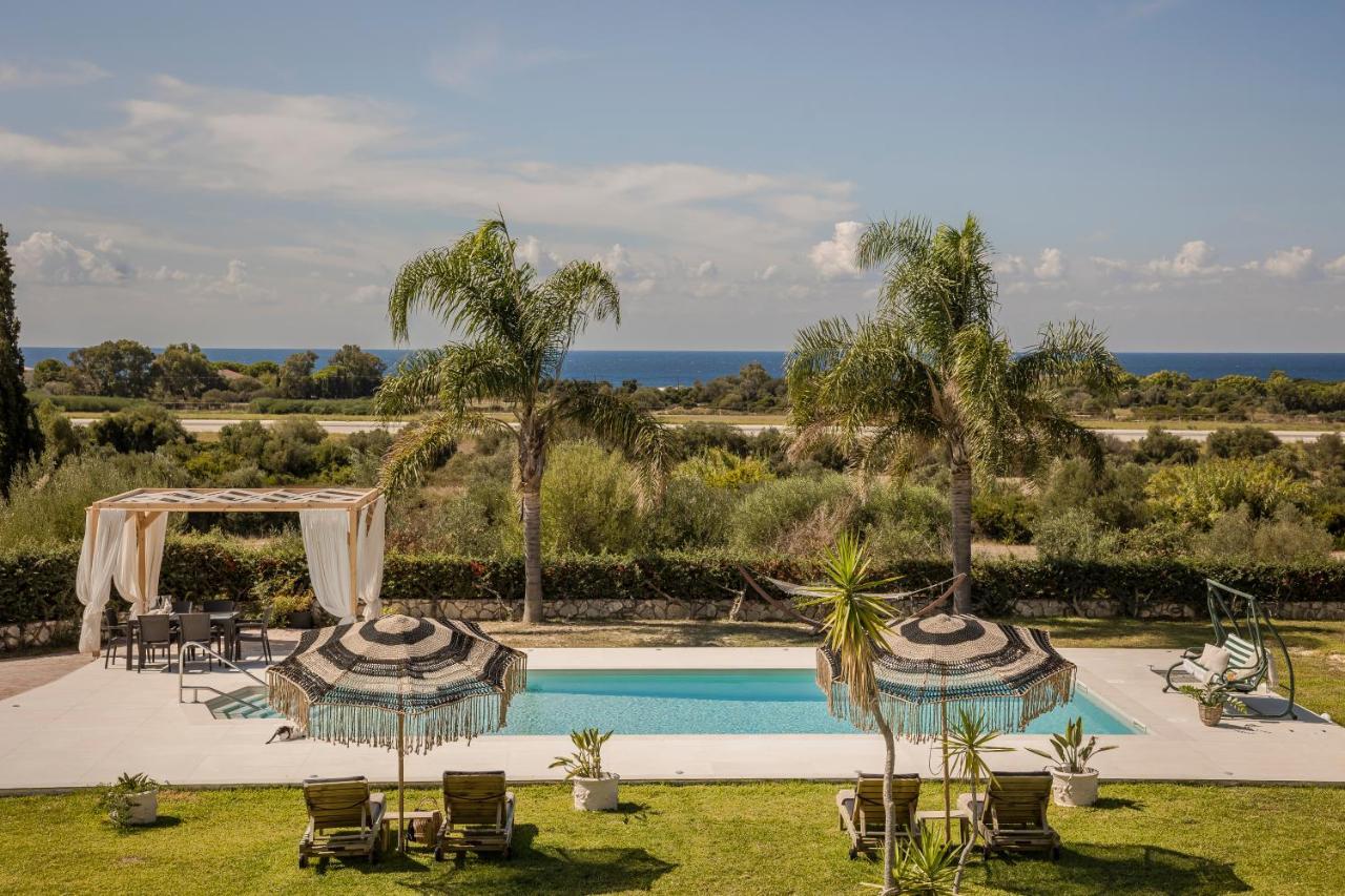 Queen Bee Residence Μηνιά Εξωτερικό φωτογραφία