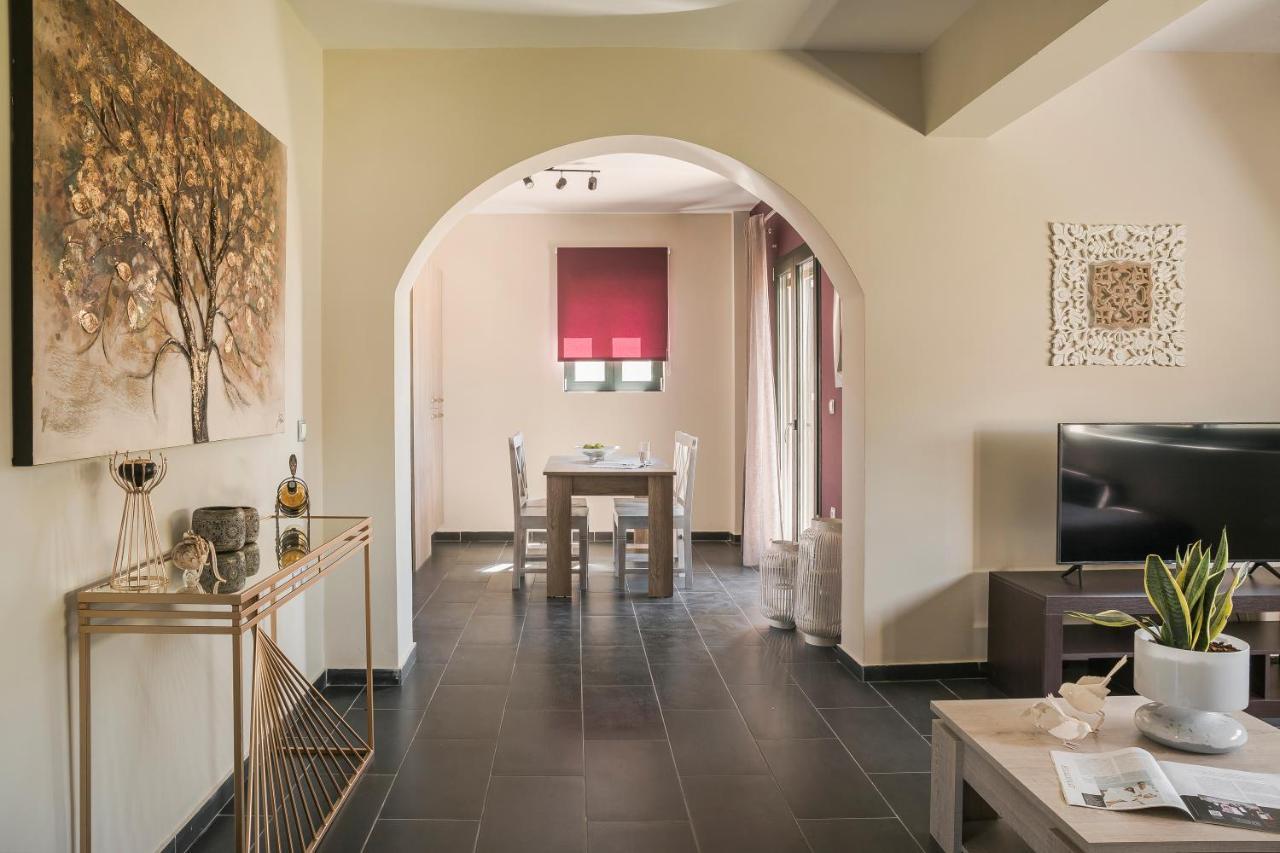 Queen Bee Residence Μηνιά Εξωτερικό φωτογραφία