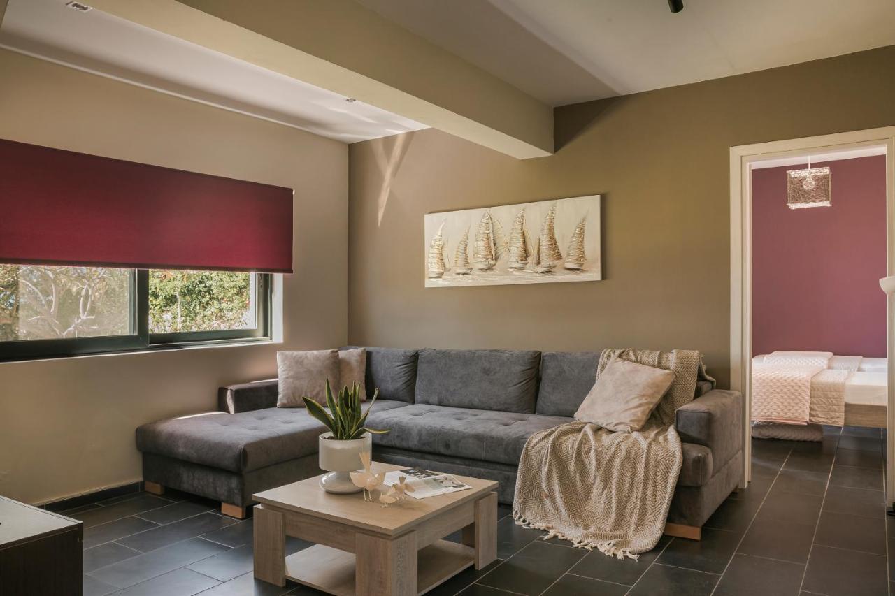 Queen Bee Residence Μηνιά Εξωτερικό φωτογραφία
