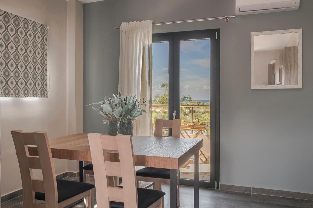 Queen Bee Residence Μηνιά Εξωτερικό φωτογραφία